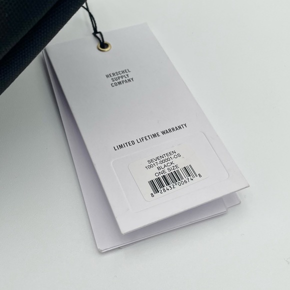 Herschel Black Adjustable Unisex Waist Bag NWT - Picture 5 of 7